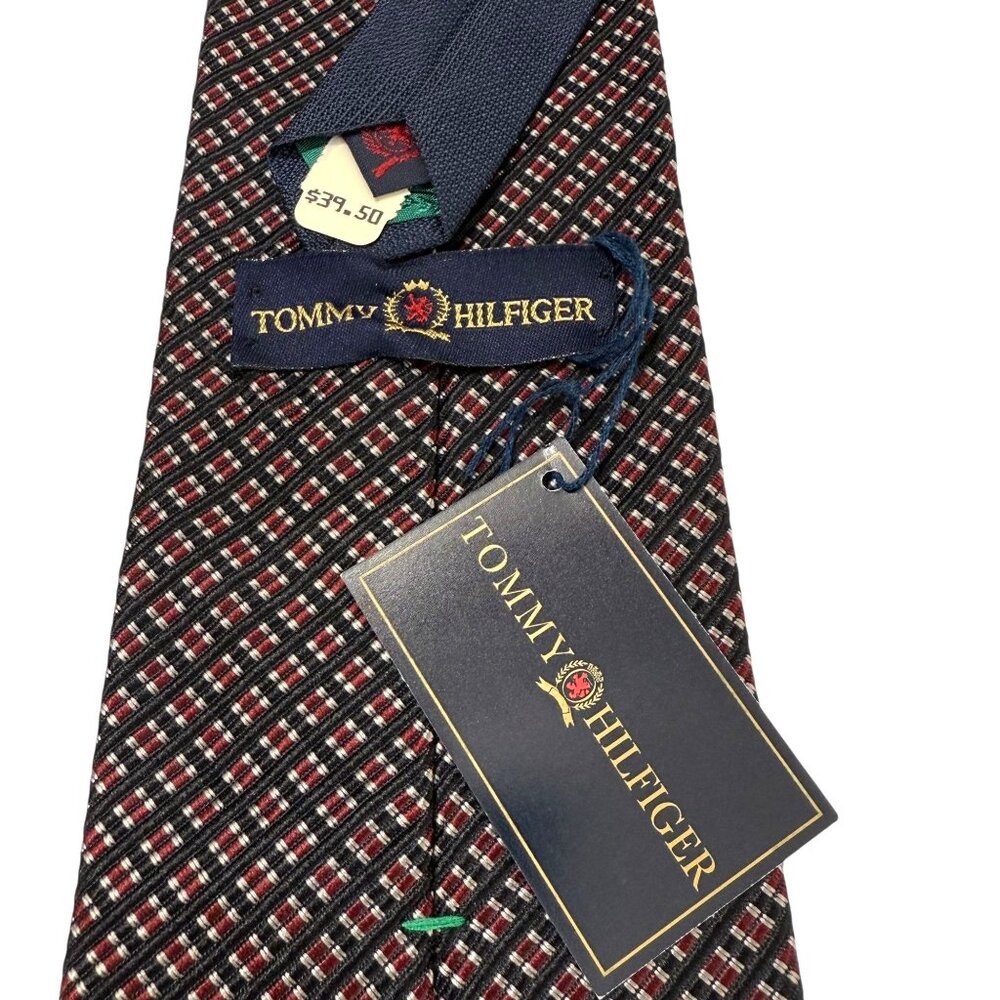 NWT Tommy Hilfiger Mens Check Pattern All Silk Neck Tie Collegiate Preppy Gift - Picture 1 of 14